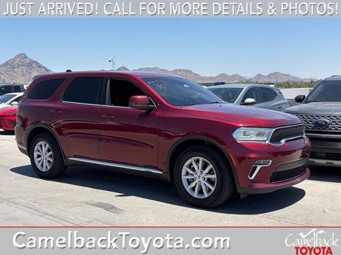Used 2021 Dodge Durango SXT w/ 3rd Row Seating Group RWD image 1
