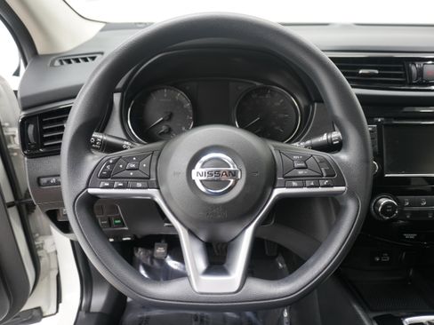 Used 2022 Nissan Rogue Sport S FWD image 15