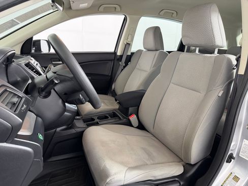 Used 2016 Honda CR-V LX image 4