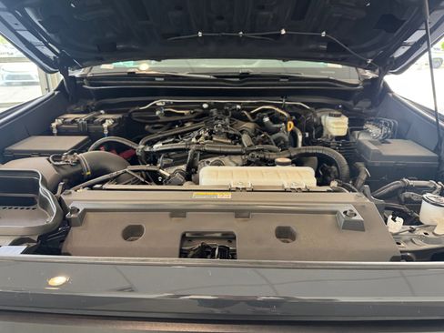 Certified 2025 Toyota Tacoma SR5 image 21