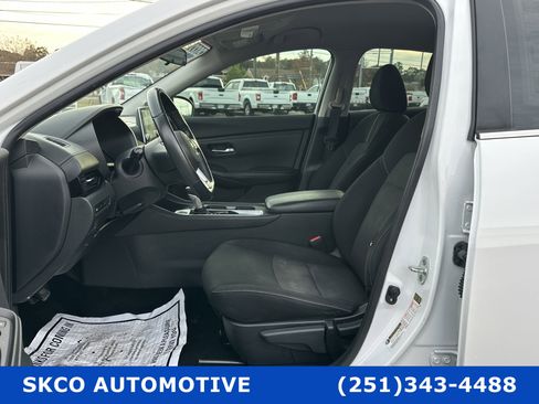 Used 2022 Nissan Sentra SV w/ All-Weather Package image 11