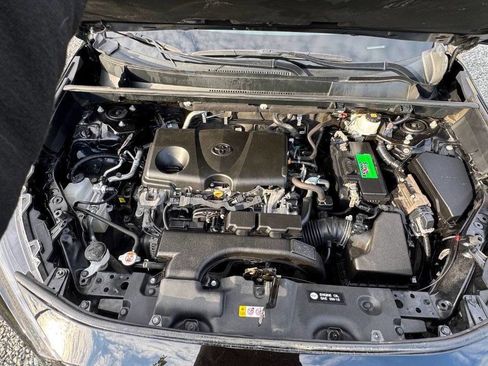 Used 2020 Toyota RAV4 LE w/ All Weather Liner Package AWD/4WD image 21