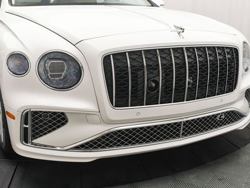 New 2026 Bentley Flying Spur Plug-In Hybrid image 26