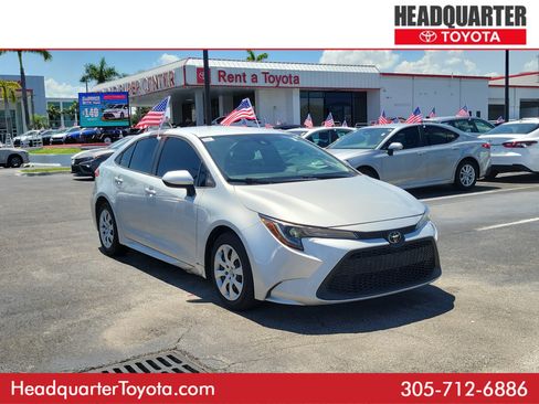 Used 2020 Toyota Corolla LE FWD image 1