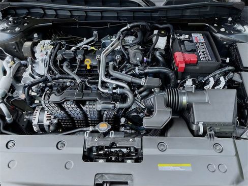 Used 2025 Nissan Altima 2.5 S FWD image 31