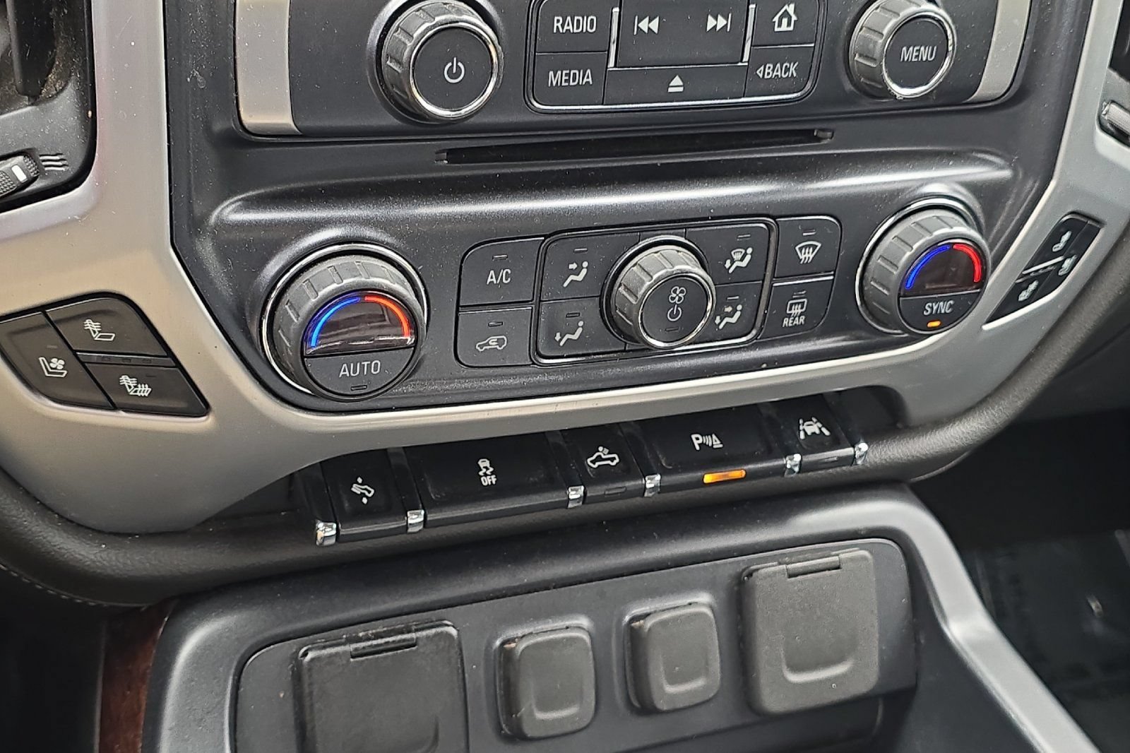 Used 2018 GMC Sierra 1500 SLT AWD/4WD image 20