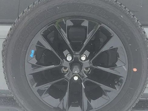 Used 2023 Jeep Wrangler Unlimited Sahara w/ Cold Weather Group image 16