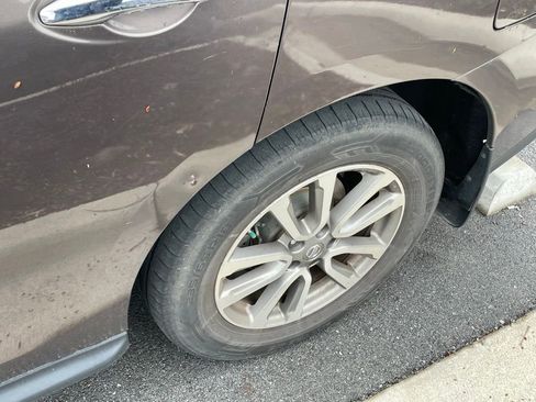 Used 2015 Nissan Pathfinder SV image 8