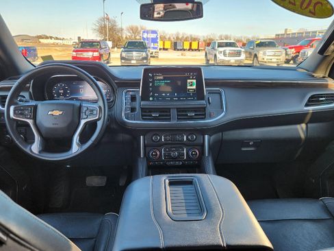 Used 2023 Chevrolet Suburban Premier image 28