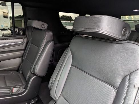 Used 2023 GMC Yukon XL Denali AWD/4WD image 21