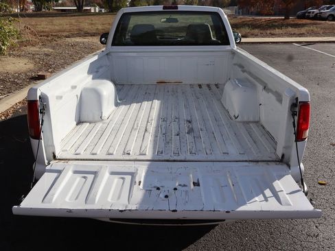 Used 2000 GMC Sonoma SL w/ Cold-Climate Pkg image 14