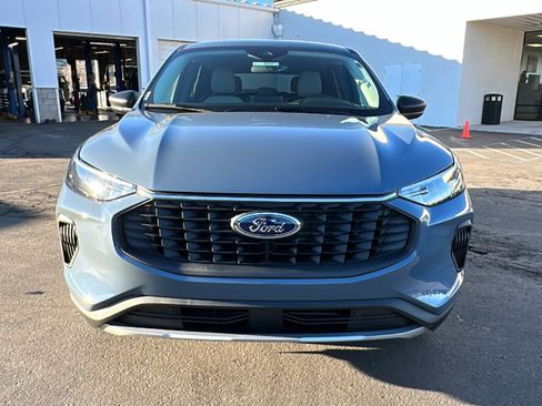 New 2026 Ford Escape Active w/ Cold Weather Package AWD/4WD image 8
