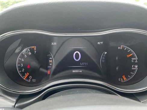 Used 2019 Jeep Grand Cherokee Altitude AWD/4WD image 17