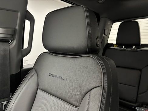 New 2026 GMC Sierra 2500 Denali w/ Denali Reserve Package image 39