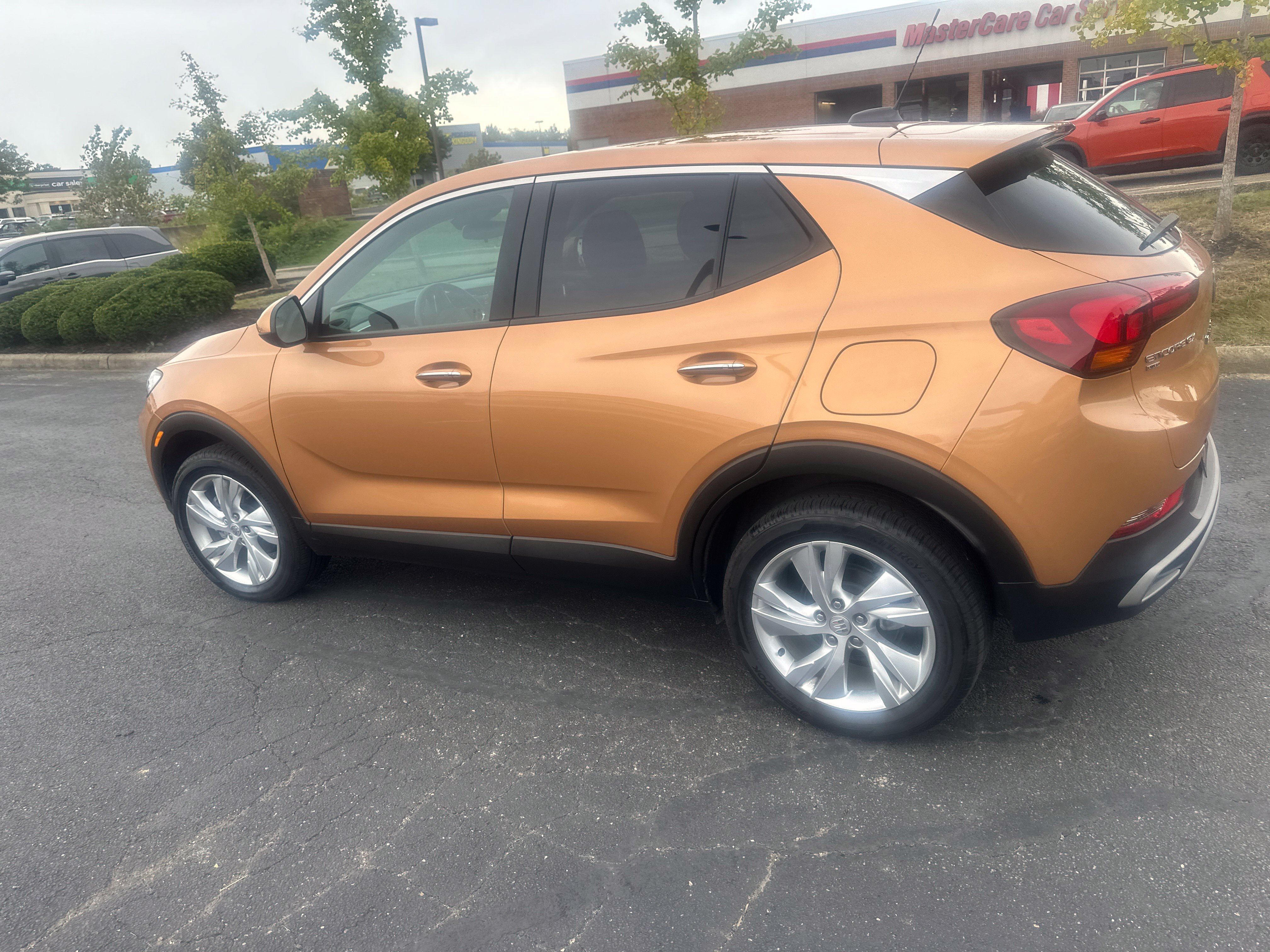 Used 2024 Buick Encore GX Preferred AWD/4WD image 16