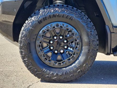New 2024 GMC Hummer EV 3X w/ Omega Edition AWD/4WD image 12