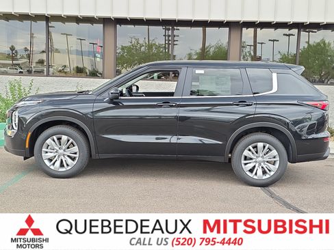 New 2026 Mitsubishi Outlander ES FWD image 4