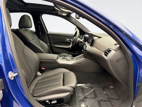 Used 2023 BMW M340i RWD image 9