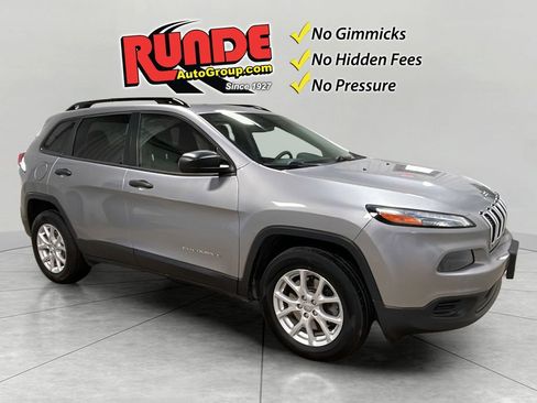 Used 2016 Jeep Cherokee Sport AWD/4WD image 7