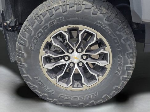 Used 2022 Chevrolet Colorado ZR2 AWD/4WD image 18