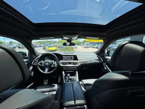 Used 2022 BMW X6 M50i w/ Premium Package AWD/4WD image 45