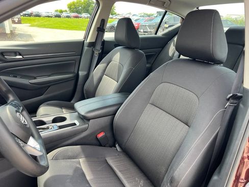Used 2025 Nissan Altima 2.5 SV FWD image 20