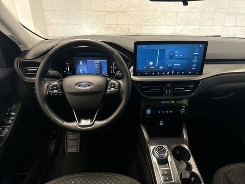 Used 2023 Ford Escape Active w/ Tech Pack #1 image 24
