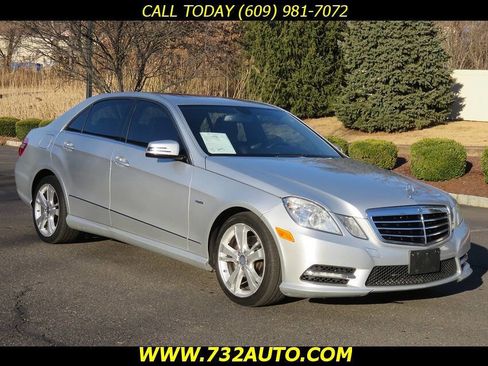 Used 2012 Mercedes-Benz E 350 4MATIC Sedan image 3