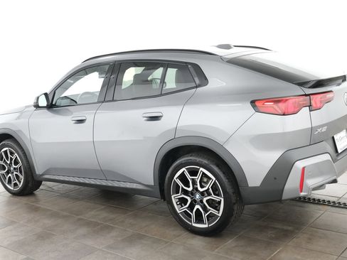 Used 2025 BMW X2 xDrive28i w/ Technology Package AWD/4WD image 3