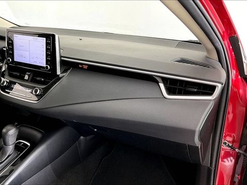 Used 2021 Toyota Corolla LE FWD image 18