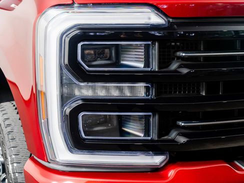 Used 2025 Ford F250 Platinum image 21