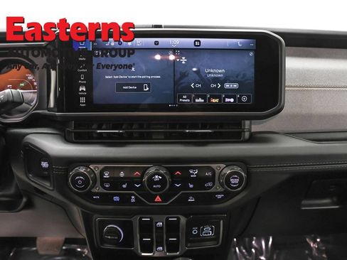 Used 2025 Jeep Wrangler Unlimited Sahara w/ Safety Group AWD/4WD image 12