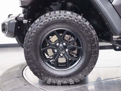 Used 2024 Jeep Wrangler Unlimited Sport AWD/4WD image 10