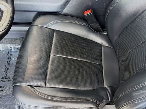 Used 2024 Ford Expedition Max XLT image 23