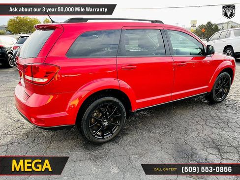 Used 2018 Dodge Journey SXT w/ Blacktop Package image 14