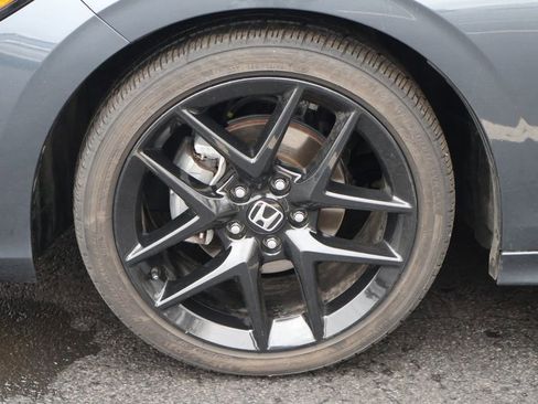 Used 2023 Honda Civic Sport image 11