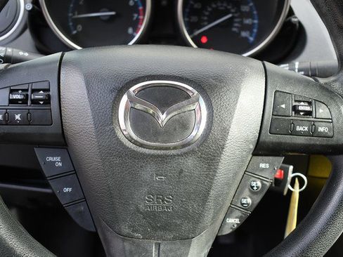 Used 2013 MAZDA MAZDA3 i Sport image 30