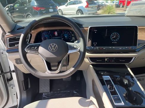 New 2026 Volkswagen Atlas SE image 18