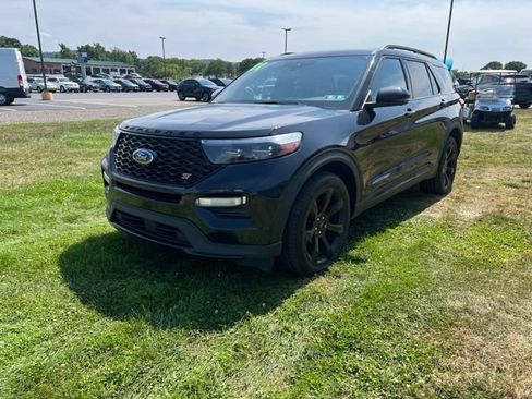 Used 2022 Ford Explorer ST w/ ST Street Pack AWD/4WD image 3