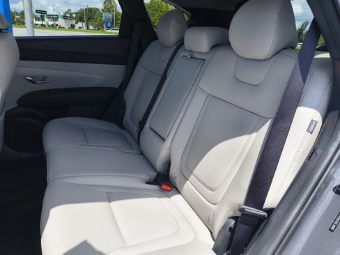 Used 2025 Hyundai Tucson SEL FWD image 19