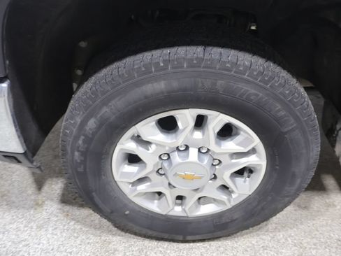 Used 2024 Chevrolet Silverado 3500 W/T AWD/4WD image 10