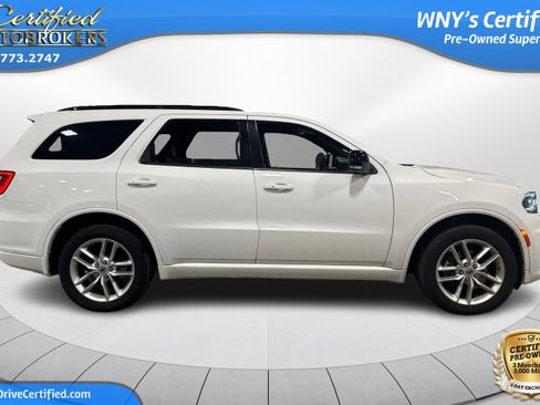 Used 2023 Dodge Durango GT image 4