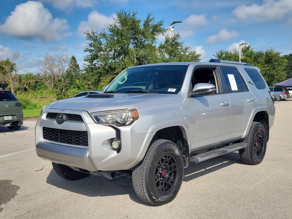 Used 2017 Toyota 4Runner TRD Off-Road Premium AWD/4WD image 31