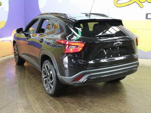 Used 2025 Chevrolet Trax RS image 6