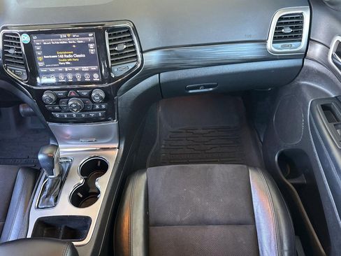 Used 2021 Jeep Grand Cherokee Laredo X image 31