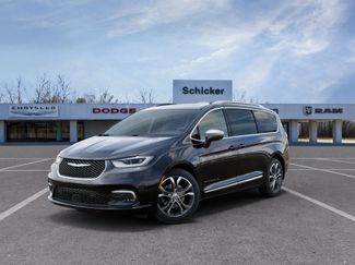 New 2026 Chrysler Pacifica Pinnacle FWD video 1