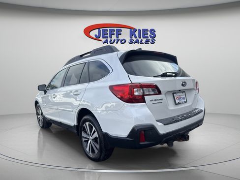 Used 2018 Subaru Outback 2.5i Limited image 7