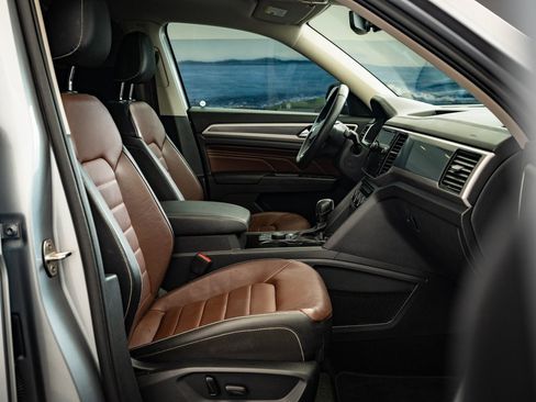 Used 2021 Volkswagen Atlas SEL Premium image 22