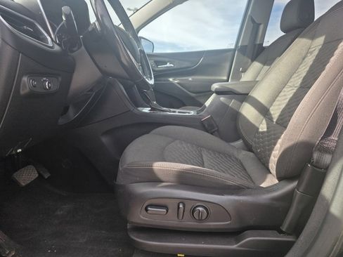 Used 2018 Chevrolet Equinox LT w/ Sun & Infotainment Package image 11