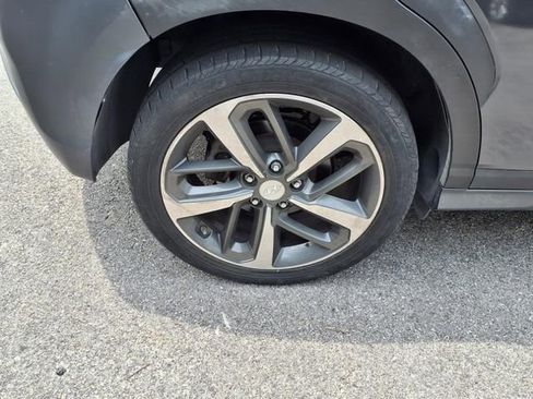 Used 2018 Hyundai Kona Limited image 8